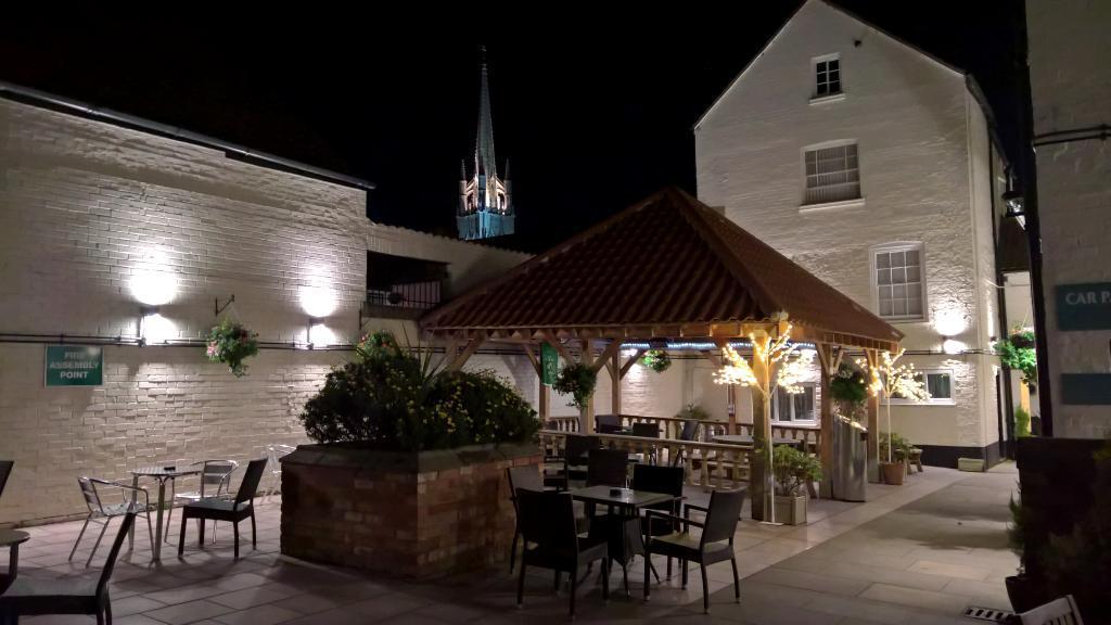 Hotel The Kings Head Louth  Esterno foto
